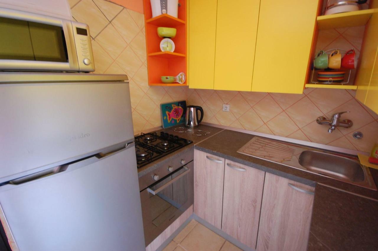 Apartments Juric By El-Pi Tours Njivice Exterior foto